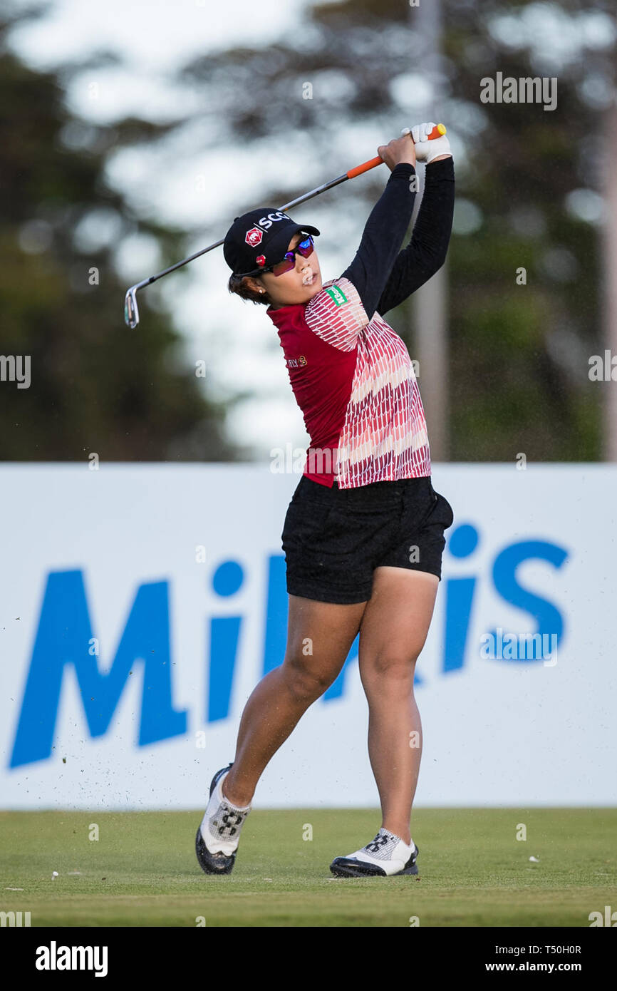 April 18, 2019 - Moriya Jutanugarn schlägt ihren Abschlag auf dem 8 Loch in der zweiten Runde der Lotte Meisterschaft durch Hershey dargestellt an Ko Olina Golf Club in Kapolei, HI Stockfoto