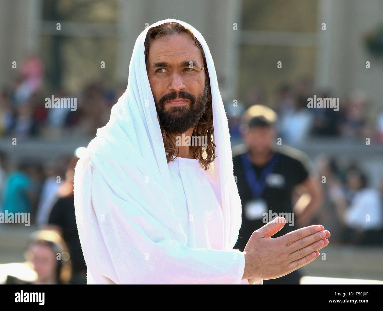 Jesus Christus Nach Seiner Auferstehung Wahrend Einer Auffuhrung Von Die Passion Jesu Von Der Wintershall Spieler