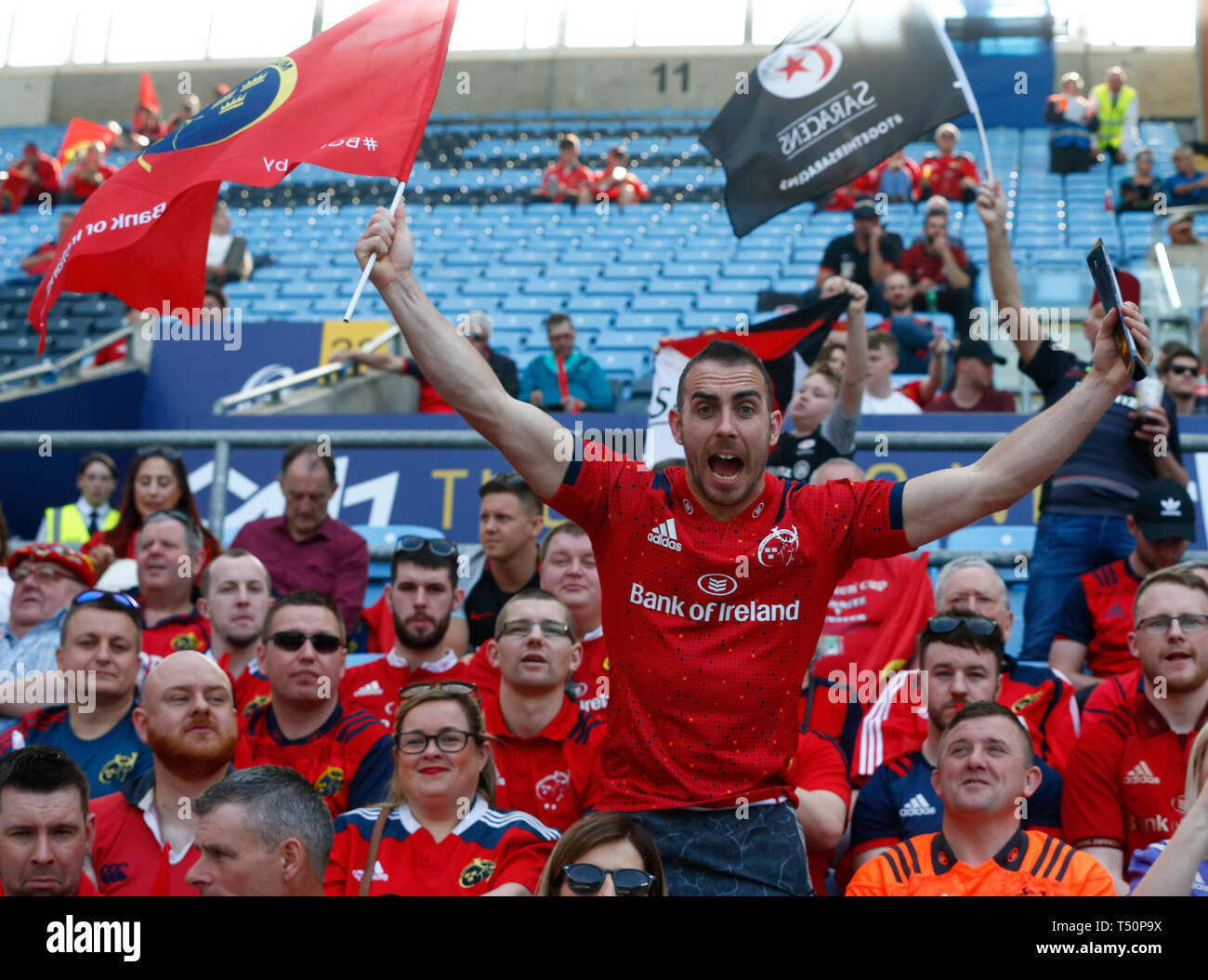Coventry, Großbritannien. 20 Apr, 2019. Munster Fans während 2019 Heineken Champions Cup Halbfinale zwischen Sarazenen und Munster Rugby in der Ricoh Arena in Coventry am 20/04/2019. Credit: Aktion Foto Sport/Alamy leben Nachrichten Stockfoto