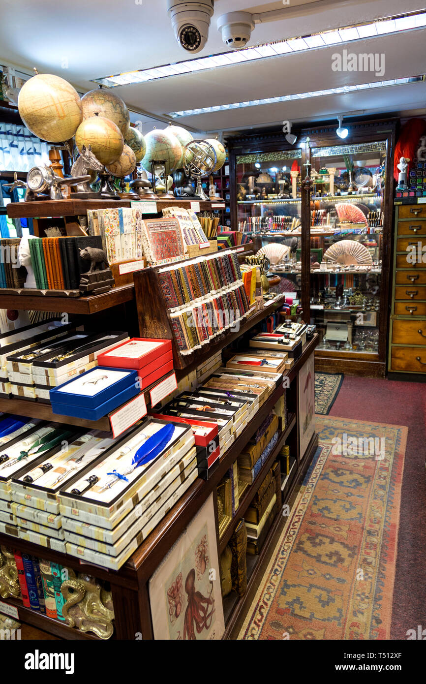 Innenraum der Scriptum Feine stationären Shop in Oxford, Großbritannien Stockfoto