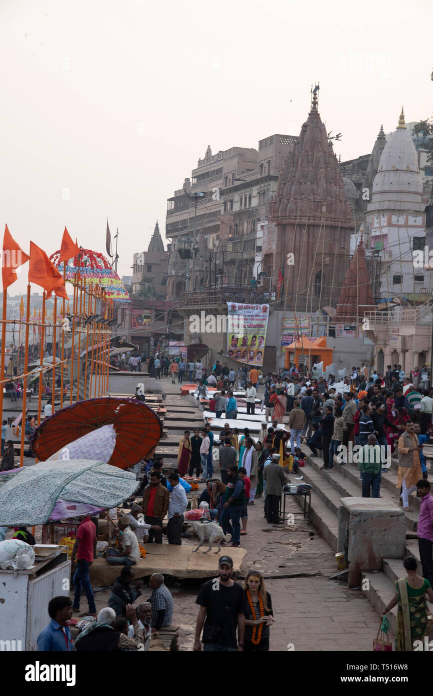 Indien, Uttar Pradesh, Varanasi, Gange Fluss und historischen Ghats Stockfoto