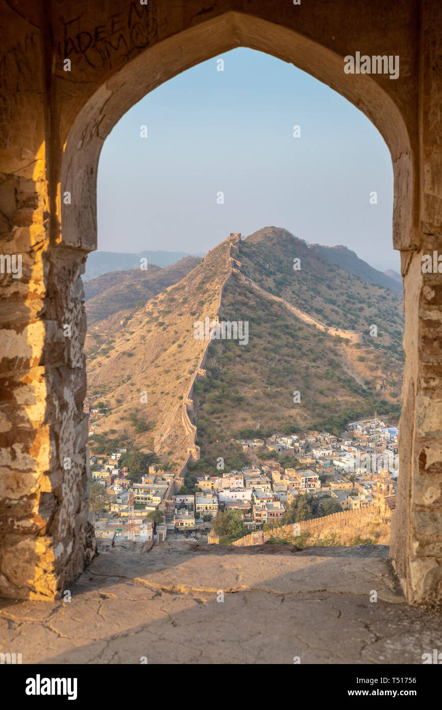 Indien, Rajasthan, Jaipur, Amber, Amber Fort und Wand Befestigungen Stockfoto