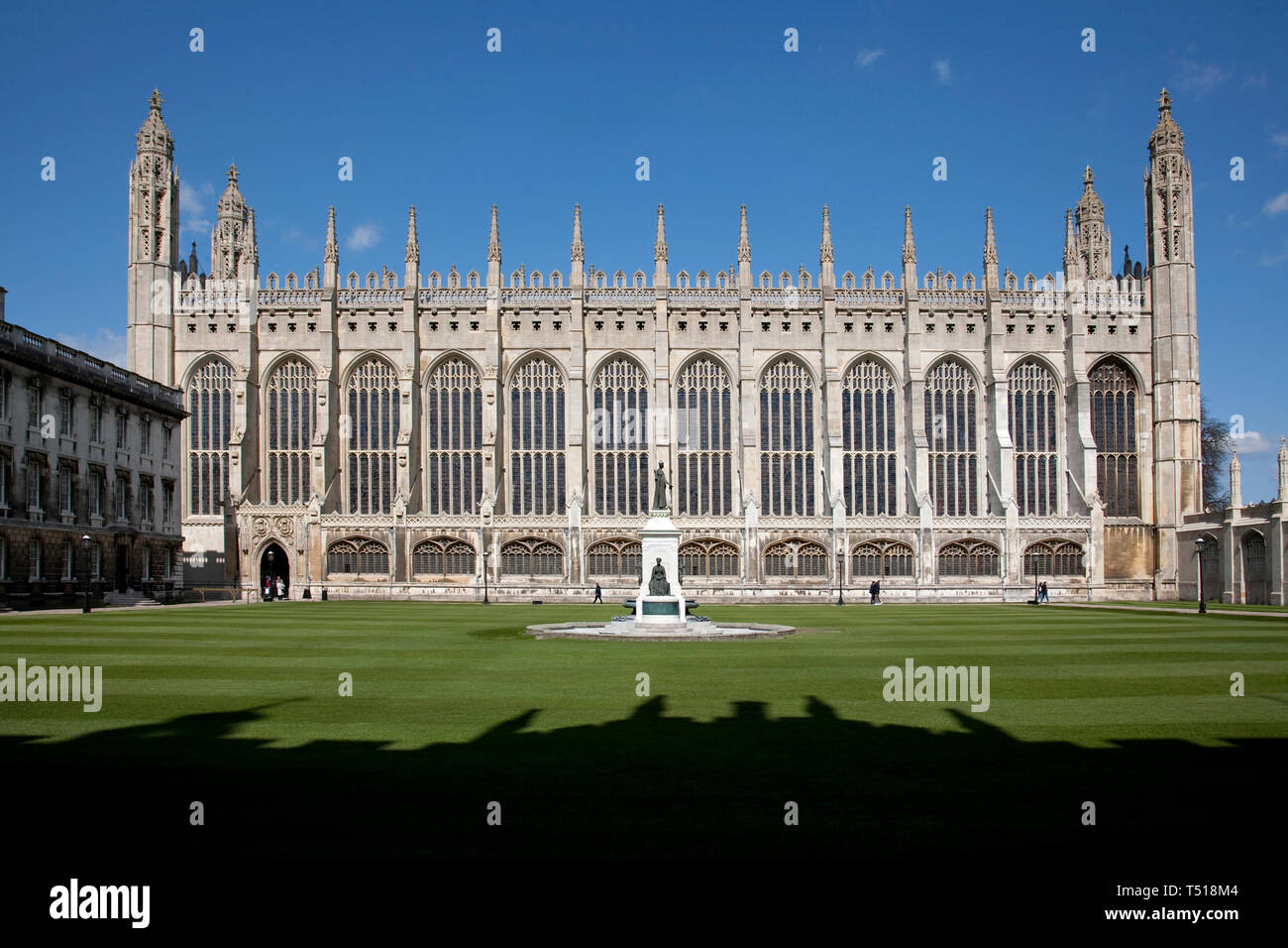 Kings College Chapel Seite vom vorderen Hof, Cambridge, England gesehen. Stockfoto