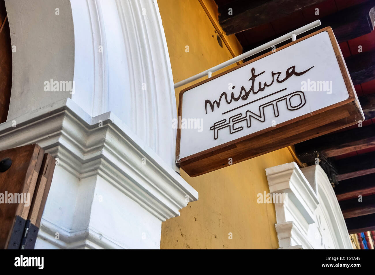 Cartagena Kolumbien, Mistura Fento, Geschäft, Brille, Brille, Uhren, Schild, außen, Besucher reisen Reise touristischer Tourismus Wahrzeichen, Kultur Stockfoto