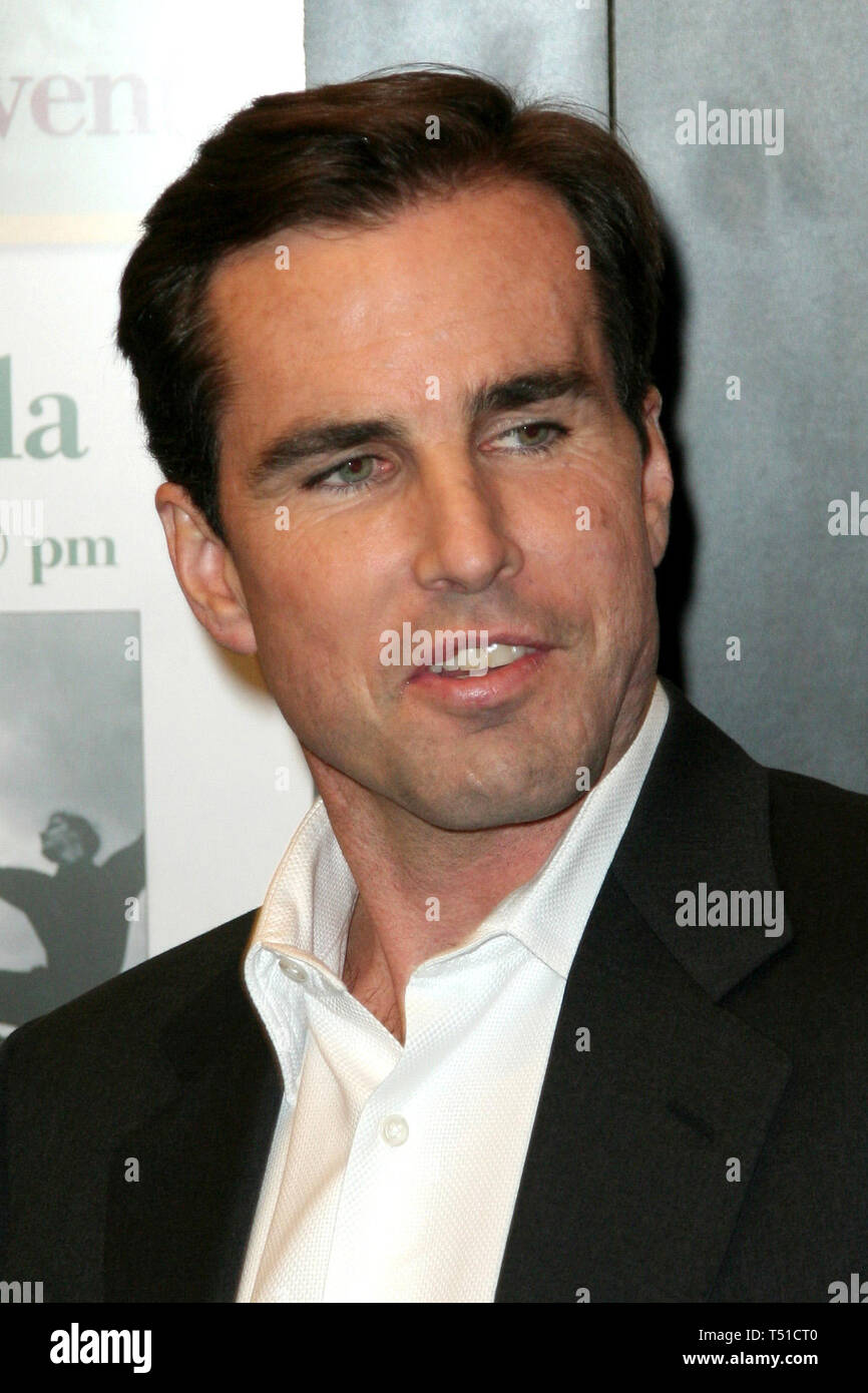 New York, USA. 16 Mär, 2007. Bob Woodruff bei der Autogrammstunde für 'im Handumdrehen' bei Barnes & Noble am 16. März 2007 in New York, NY Credit: Steve Mack/S.D. Mack Bilder/Alamy Stockfoto