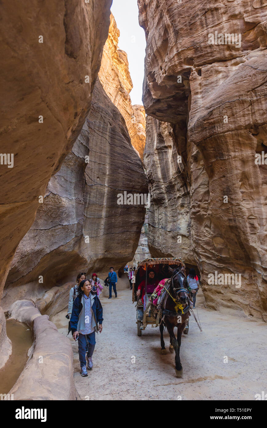 Siq Schlucht in Petra historische Stadt der nabatäischen Reiches in Jordanien Stockfoto