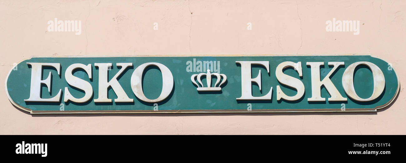 Grünen und weißen Schild "ESKO mall Krone' ESKO' Stockfoto