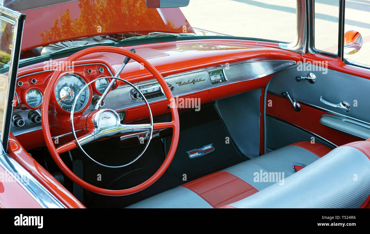Kennedale, Texas - April 19,2019 Freitag Nacht classic car und Hot Rod show in Kennedale, Texas. Stockfoto