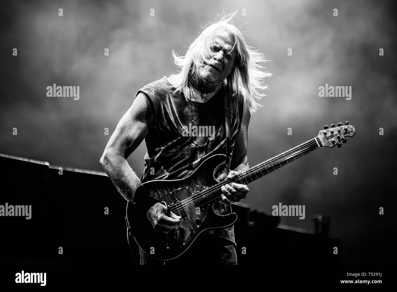 Deep Purple durchgeführt in Italien in der unbestrittene Tempel der Musik, der Arena di Verona, am 9. Juli 2018 mit eine unvergessliche Show. Nach dem Erfolg des im vergangenen Sommer Tour und Ihr neues Album 'unendlich', Deep Purple auf der Straße im Jahr 2018 mit einem Leben, dass abwechselnd neue Titel mit alten Hits zurück. Immer von unbestrittenen Vielseitigkeit aus, Deep Purple gaben die Fans in der Arena am 9. Juli eine zeigen, dass die Rock Seele der Gruppe bekräftigt, durch das Experimentieren und solide Forschung, Deep Purple, eine der Bands der Welt hard rock Panorama. Stockfoto