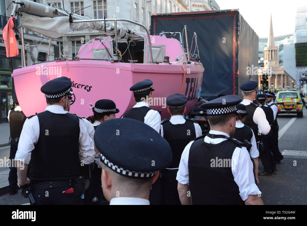 Aussterben Rebellion behalten ihren Würgegriff auf Central London mit ihren relativ kleinen Zahlen - April 2019 19. Stockfoto