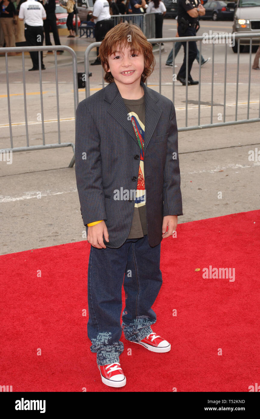 LOS ANGELES, Ca. November 06, 2005: Schauspieler Jonah Bobo am Los Angeles Premiere von seinem neuen Film Zathura. © 2005 Paul Smith/Featureflash Stockfoto