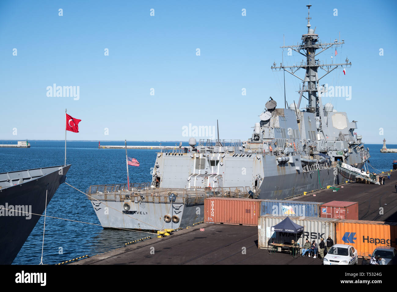 US Navy der Arleigh-Burke-Klasse Lenkwaffen-zerstörer USS Schwer (DDG-107), Flaggschiff der Standing NATO Maritime Group 1 (Snmg 1) in Gdynia, Polen. Apri Stockfoto