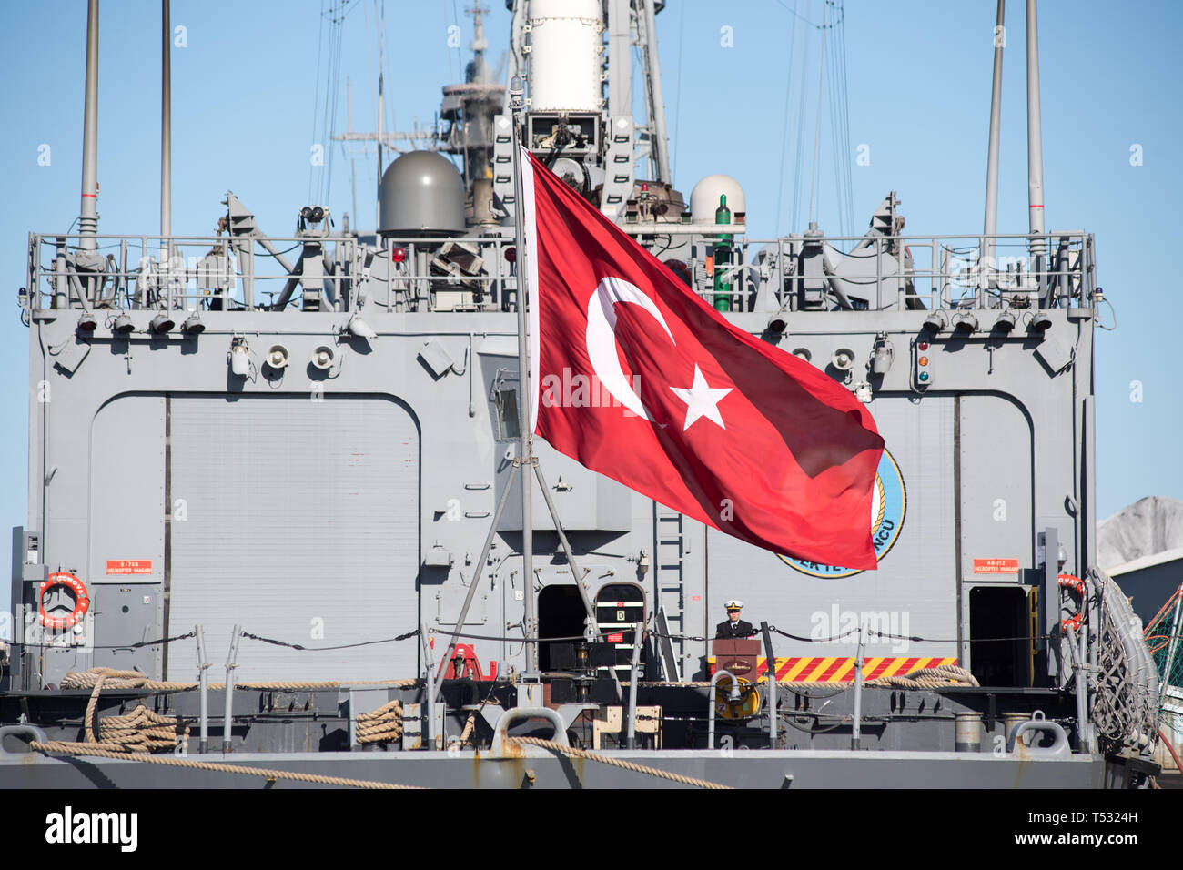 Türkische Marine G Klasse Fregatte TCG Gökova F 496 (ex- USS Samuel Eliot Morison FFG-13 Oliver Hazard Perry klasse Lenkwaffenfregatte), Teil der ständigen N Stockfoto