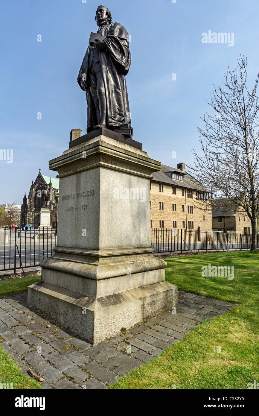 Statue von Norman MacLeod an der Ecke des Castle Street, Cathedral Square in der Nähe von Kathedrale von Glasgow in Glasgow Schottland Großbritannien Stockfoto