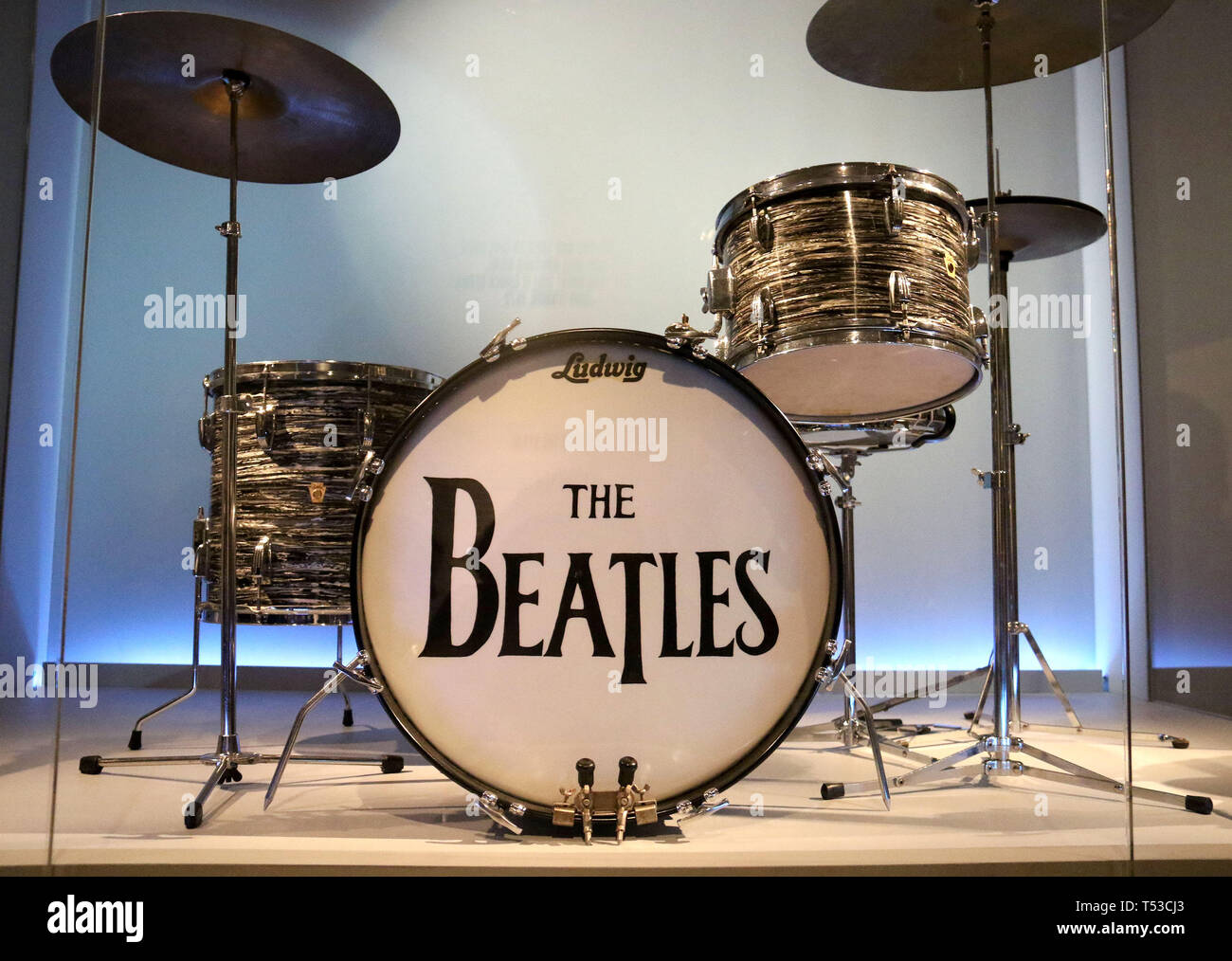 April 20, 2019 - New York City, New York, USA - Ringo Starr und die Beatles,  4 Stück LUDWIG DRUM SET auf Anzeige an der 'Play It Loud: die Instrumente  von Rock