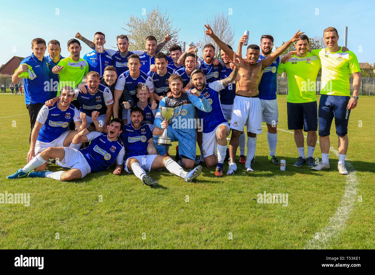 UNDY, VEREINIGTES KÖNIGREICH. 20. April 2019. Penybont gesichert die Waliser Abteilung eine Titel nach einem 1:0 Sieg weg an Undy athletisch. © Matthew Lofthouse-Fr Stockfoto