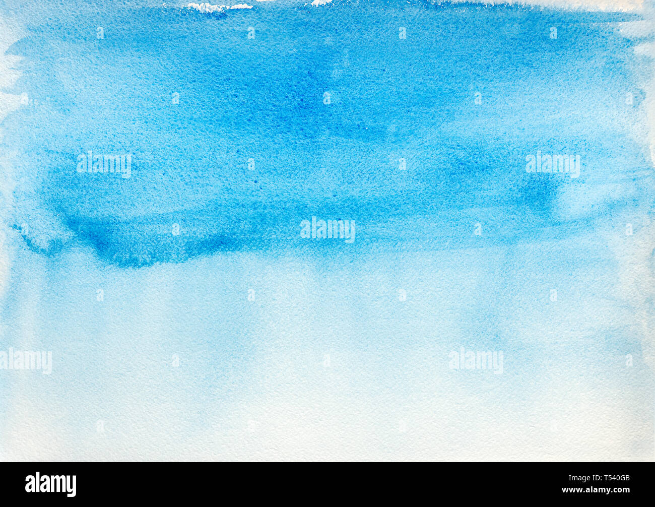 Von Hand bemalt blau Aquarell splash auf weißem strukturiertes Papier Stockfoto