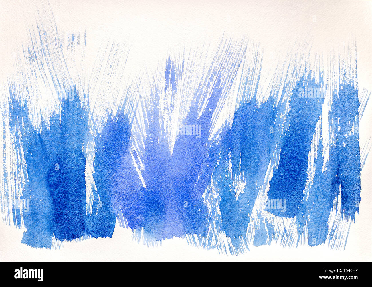 Hand mit expressiven Pinselstrichen gezeichnet. blau Aquarell auf weißem Hintergrund Stockfoto