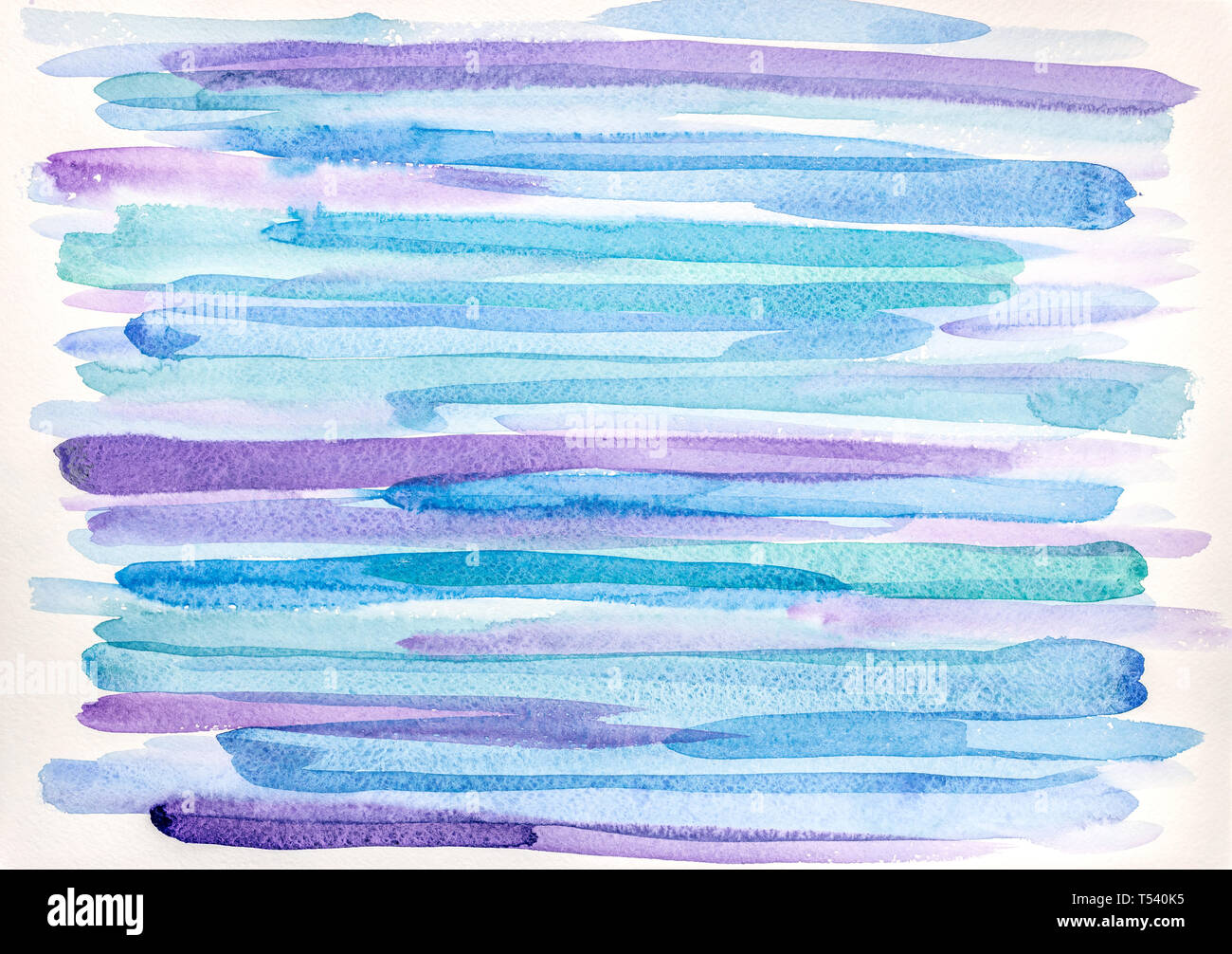 Papier Hintergrund Textur mit blauen und violetten Aquarell Streifen bedeckt Stockfoto