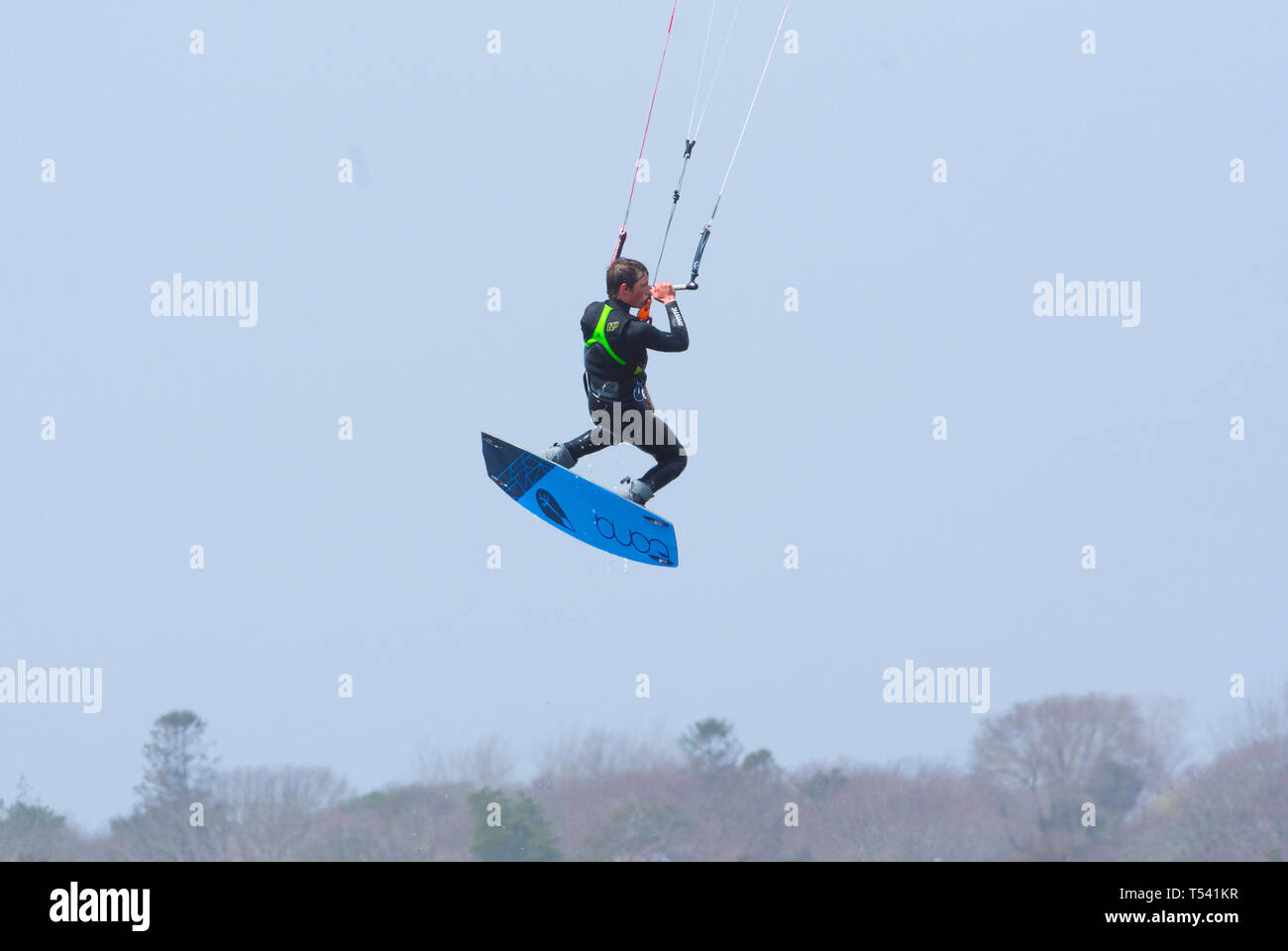 Kitesurfen auf West Dennis Beach auf Cape Cod, Massachusetts, USA Stockfoto