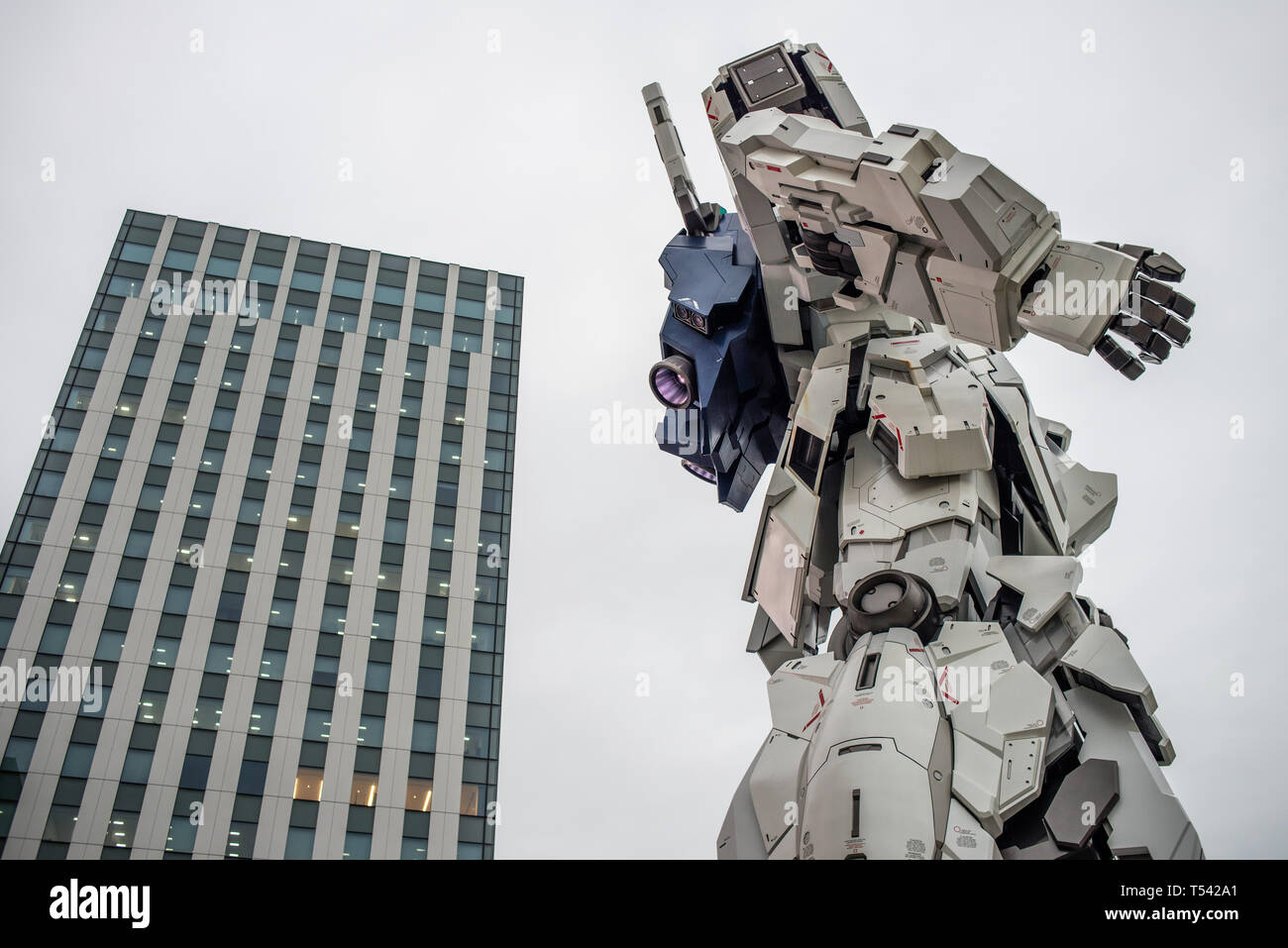 Riesige Statue von Unicorn Gundam in Odaiba, Tokyo, Japan Stockfoto