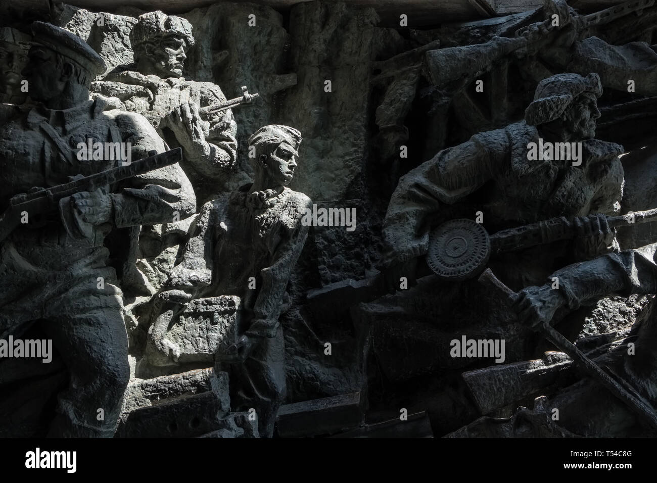 Fragment der bas-relief im Nationalen Museum für die Geschichte der Ukraine im Zweiten Weltkrieg. Gedenkstätte in Kiew, Ukraine Stockfoto