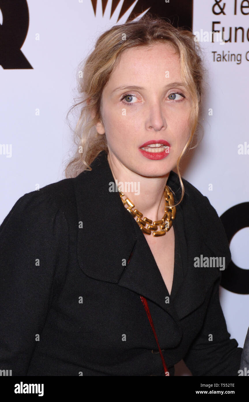 LOS ANGELES, Ca. November 10, 2005: Schauspielerin Julie Delpy an eine Berühmtheit Screening, in Beverly Hills, für die Linie laufen. © 2005 Paul Smith/Featureflash Stockfoto