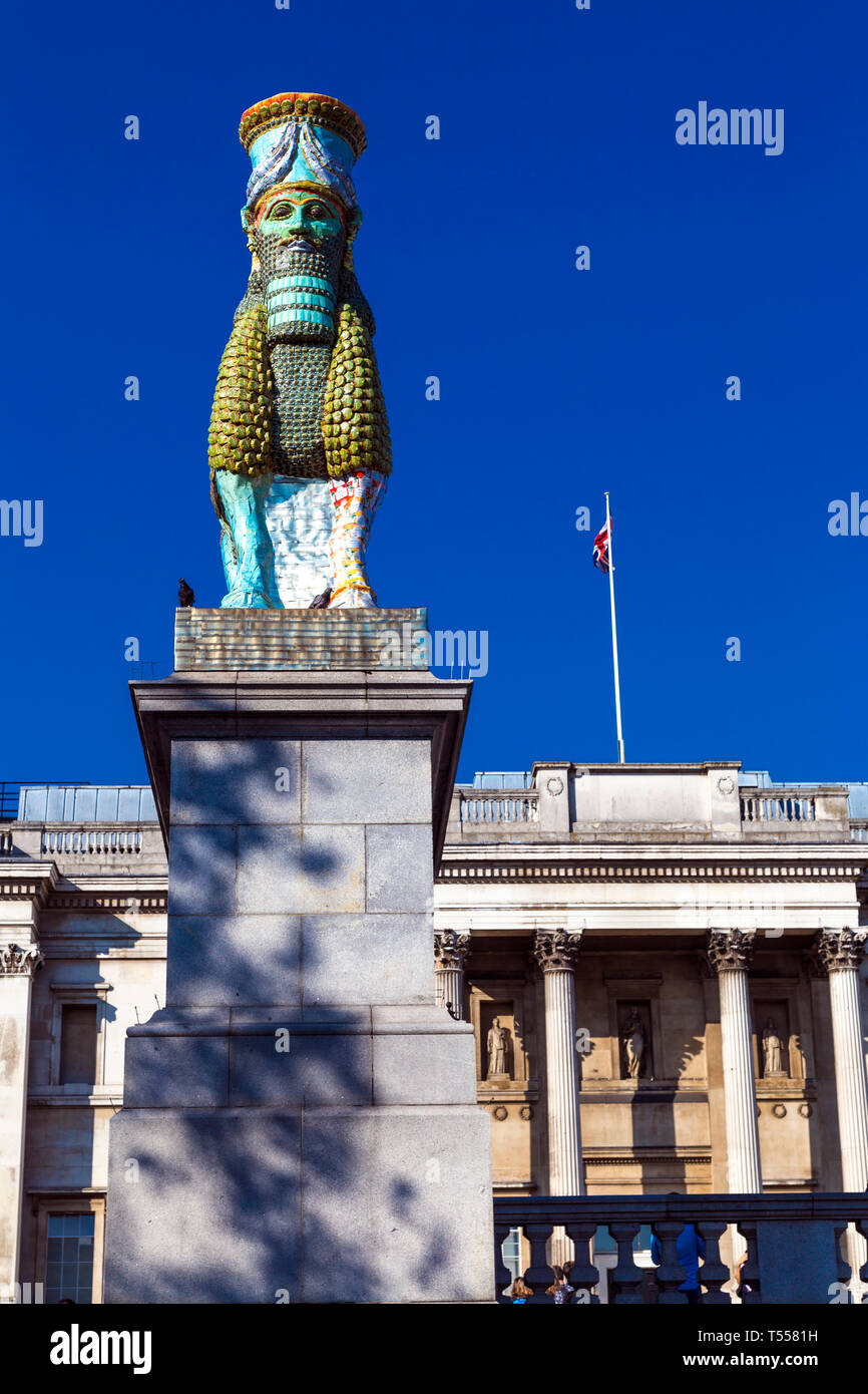 Skulptur von Michael Rakowitz "der unsichtbare Feind sollte nicht auf den vierten Sockel außerhalb der National Gallery, Trafalgar Square, London, UK Stockfoto