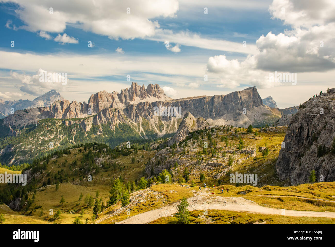 Sommer Bergwelt, Cinque Torri, Dolomiten Alpen Italien Stockfoto