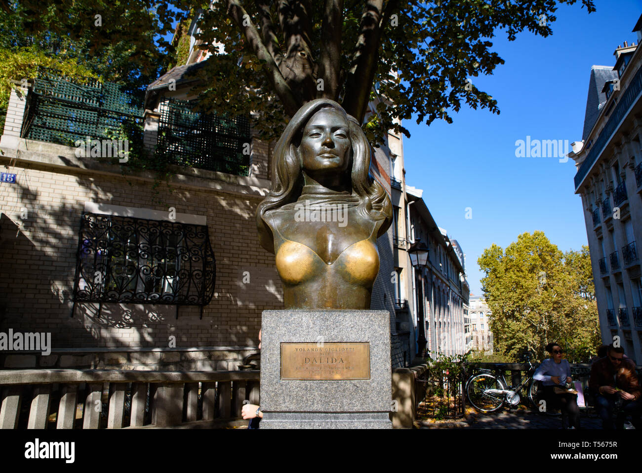 Statue von Dalida, eine französische Sängerin und Schauspielerin, in Montmartre, Frankreich Stockfoto