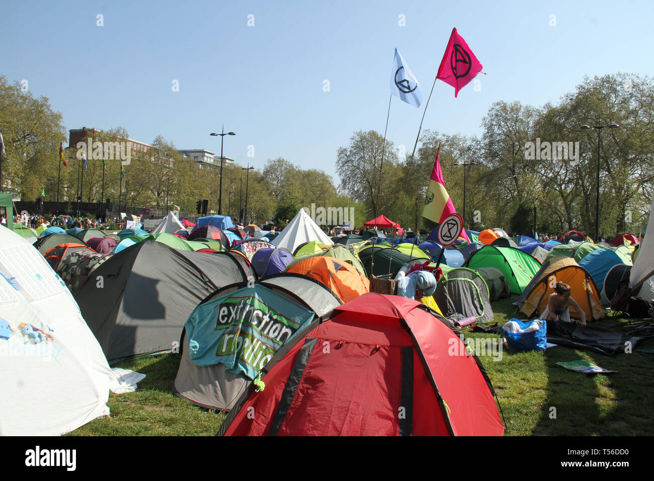 Marble Arch, London, 21. April 2019: ein Meer von demnstrator Zelte bei Marble Arch an Tag 7 der Erweiterung Rebellion Demonstration, die im Laufe der Woche vier Standorte besetzt hatten, Marble Arch, Oxford Circus, Waterloo Bridge und Parliament Square. Den nicht gewalttätigen Demonstranten protestieren zu fordern, dass die Regierung notfalls Maßnahmen auf das Klima und ökologische Krise. Fotos: David Mbiyu/Alamy leben Nachrichten Stockfoto