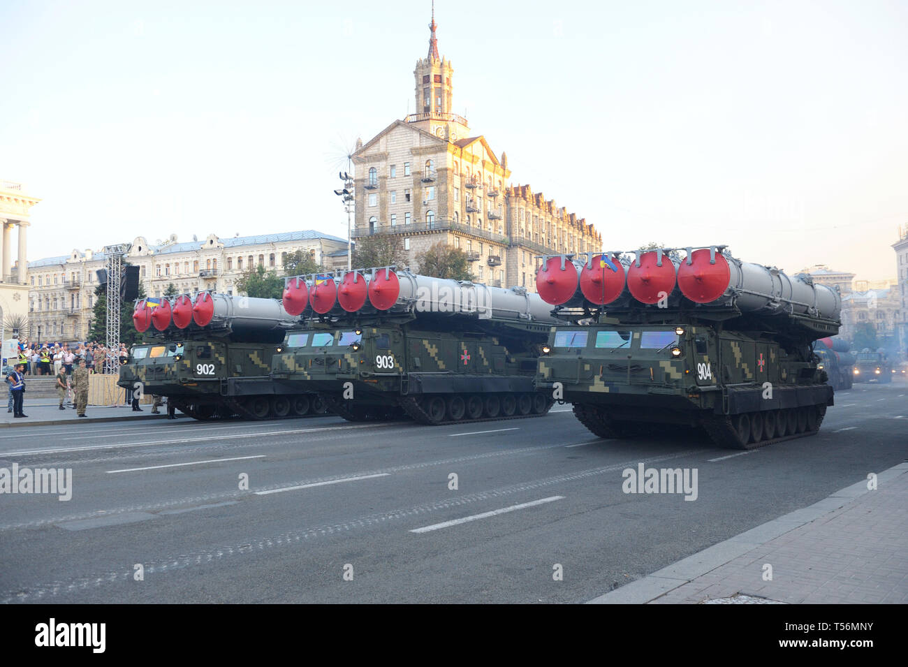 Ukrainische mobile missile System komplexe fahren. Militaerparade zum Tag der Unabhängigkeit der Ukraine gewidmet. August 23, 2018. Kiew, Ukraine Stockfoto