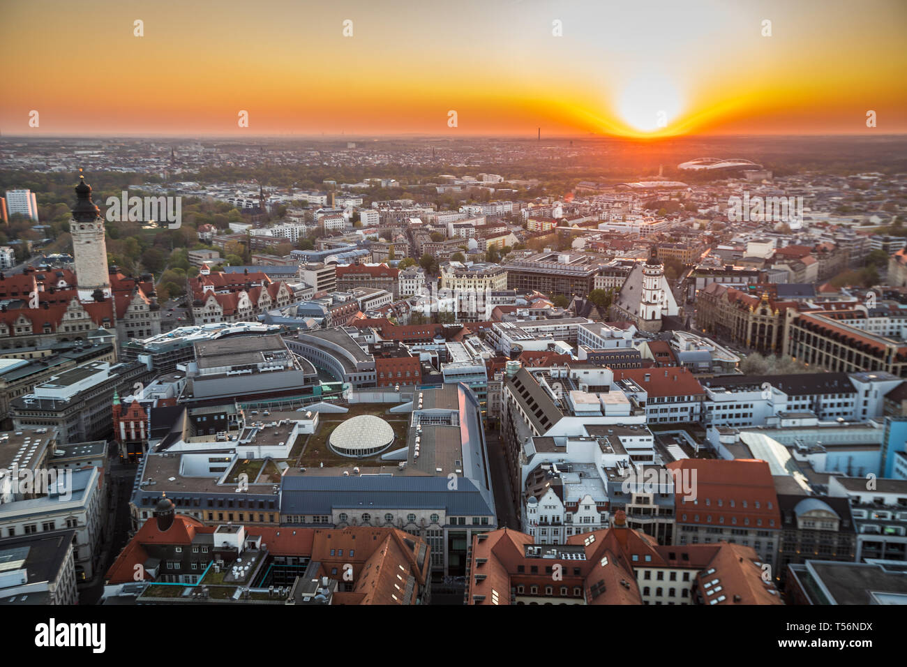 Sonnenuntergang in der Stadt Leipzig in Deutschland Stockfoto