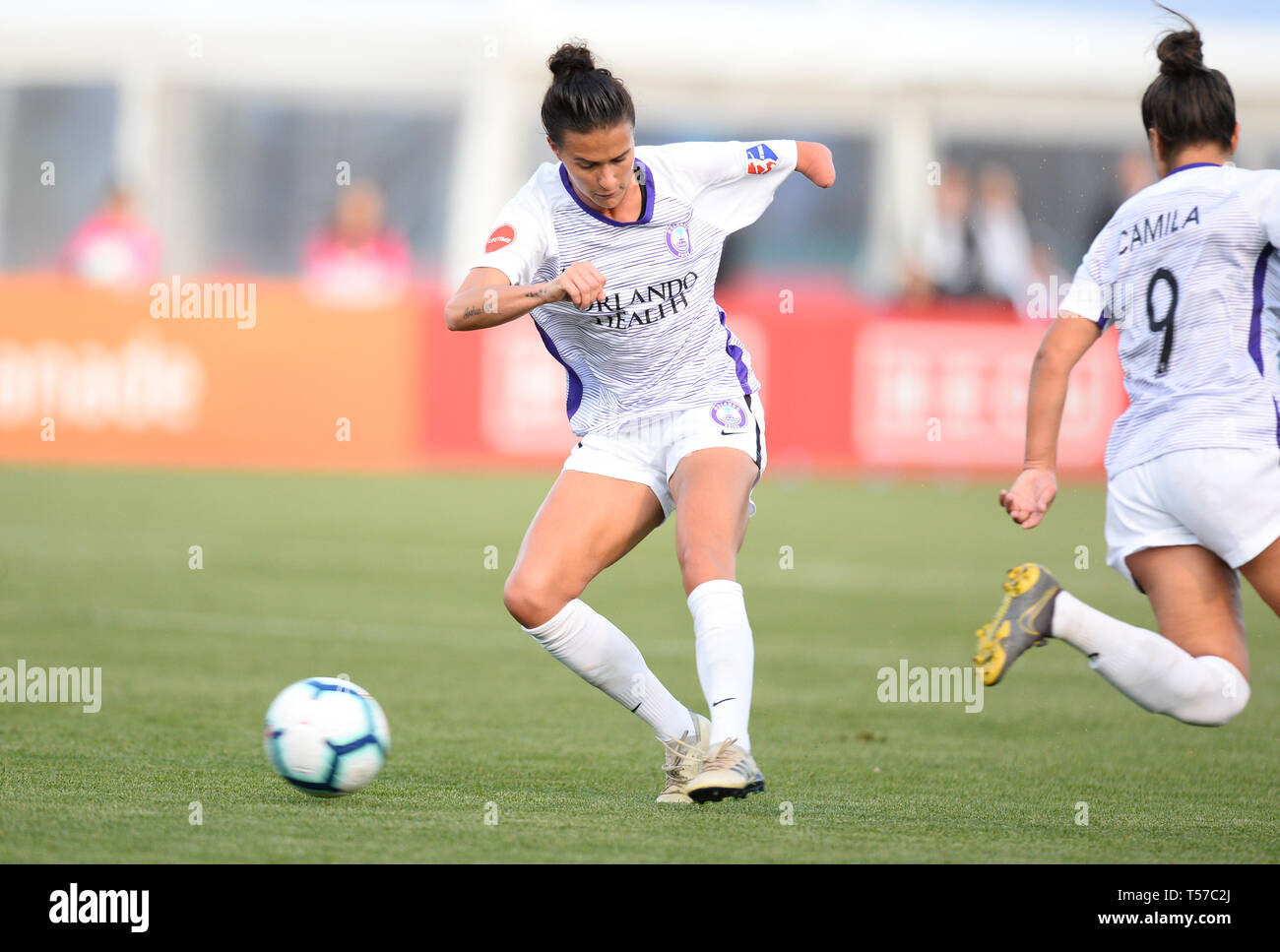 Tacoma, WA, USA. 21 Apr, 2019. CARSON PICKETT (16), die in Aktion als Orlando Stolz auf der Herrschaft FC in einem NWSL match bei Cheney Stadion in Tacoma, WA. © Jeff Halstead/CSM/Alamy leben Nachrichten Stockfoto