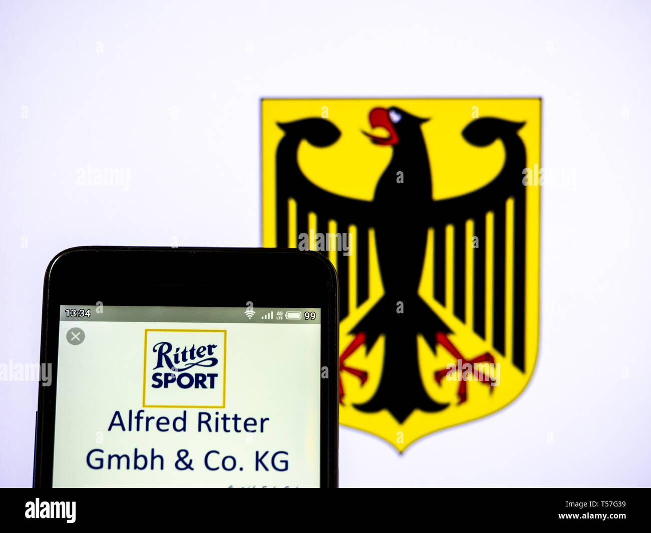 In der Ukraine. 22 Apr, 2019. In diesem Foto, Bild a Alfred Ritter GmbH & Co.KG Logo gesehen auf einem Smartphone angezeigt. Quelle: Igor Golovniov/SOPA Images/ZUMA Draht/Alamy leben Nachrichten Stockfoto
