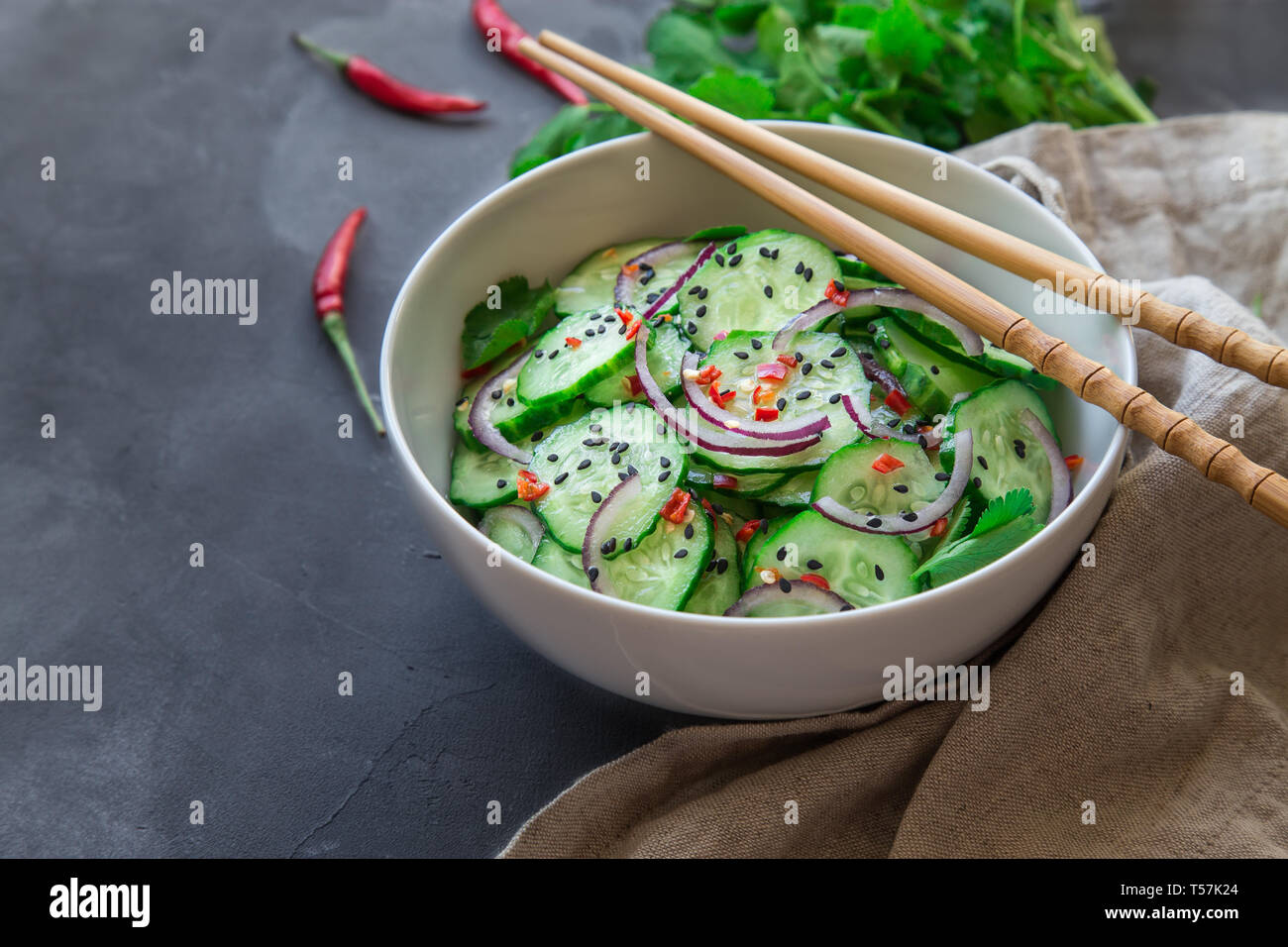 Die chili gurke -Fotos und -Bildmaterial in hoher Auflösung – Alamy