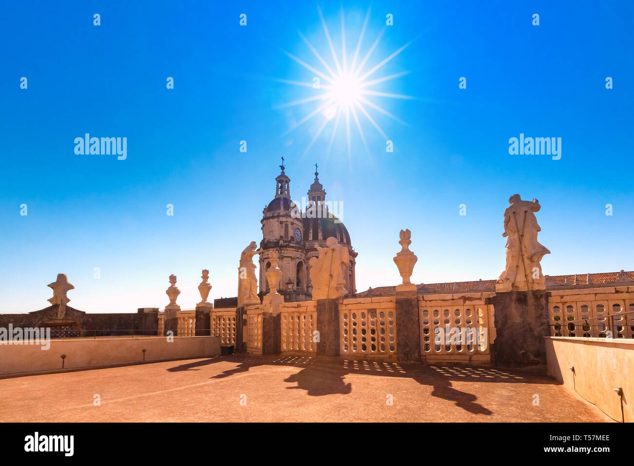 Kuppeln der Kathedrale von Catania, Sizilien, Italien Stockfoto