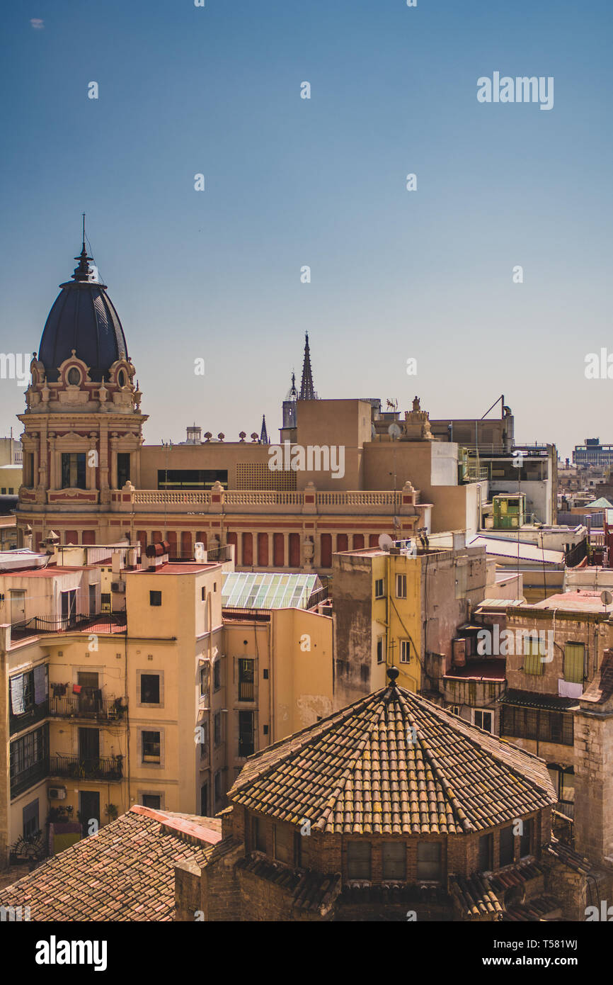 Barcelona, Spanien. 13. April 2019. Blick auf das historische Gotische Viertel in Barcelona - hohe Ansicht mit kopieren. Stockfoto