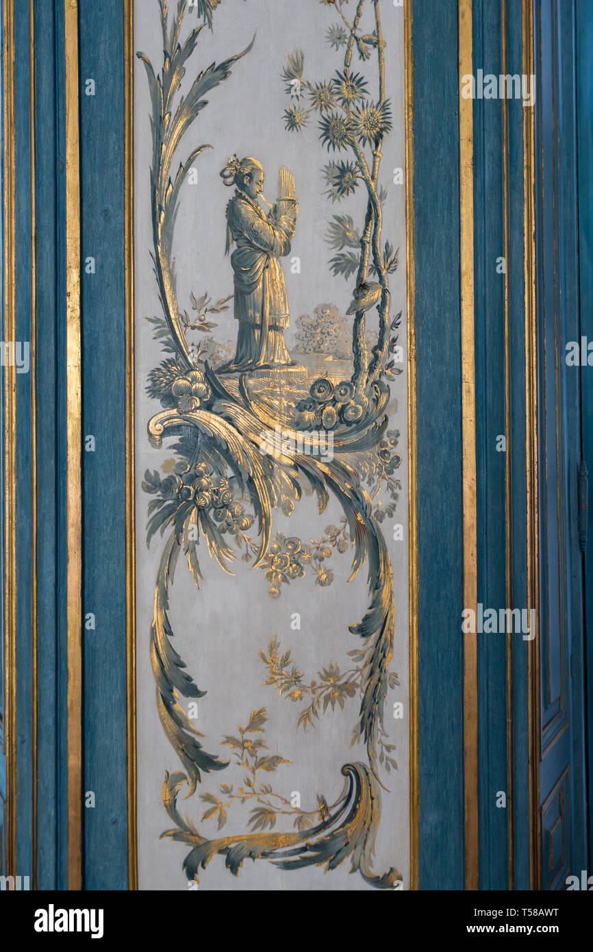 Die exotischen Handwerkskunst der chinoiserie Panel dekorieren Teil des Blauen Salon in den chinesischen Pavillon auf Drottningham Palast, Stockholm Stockfoto