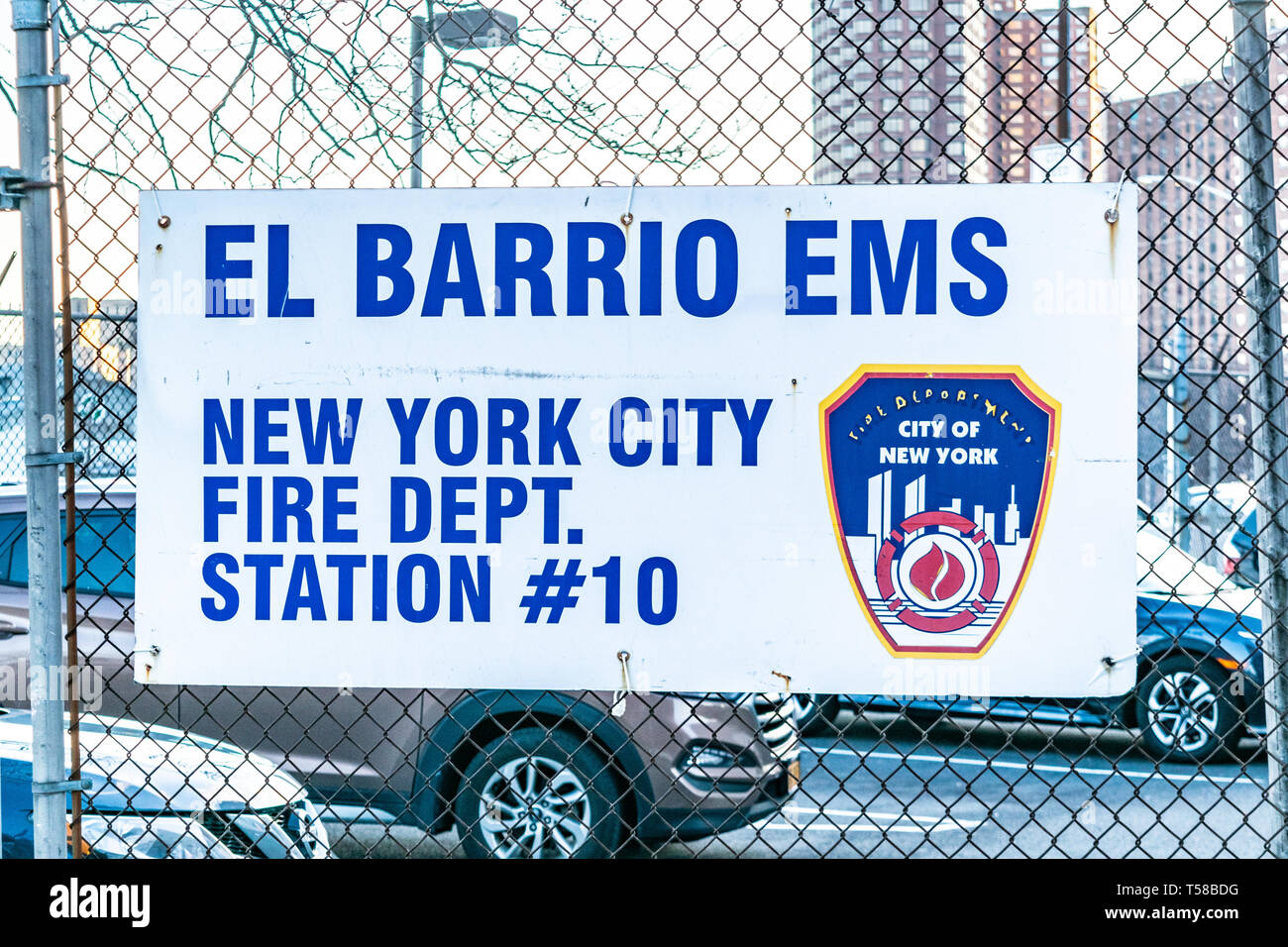 In der Nähe des El Barrio EMS, Feuerwehr Station Nr. 10 in Upper Manhattan Stockfoto