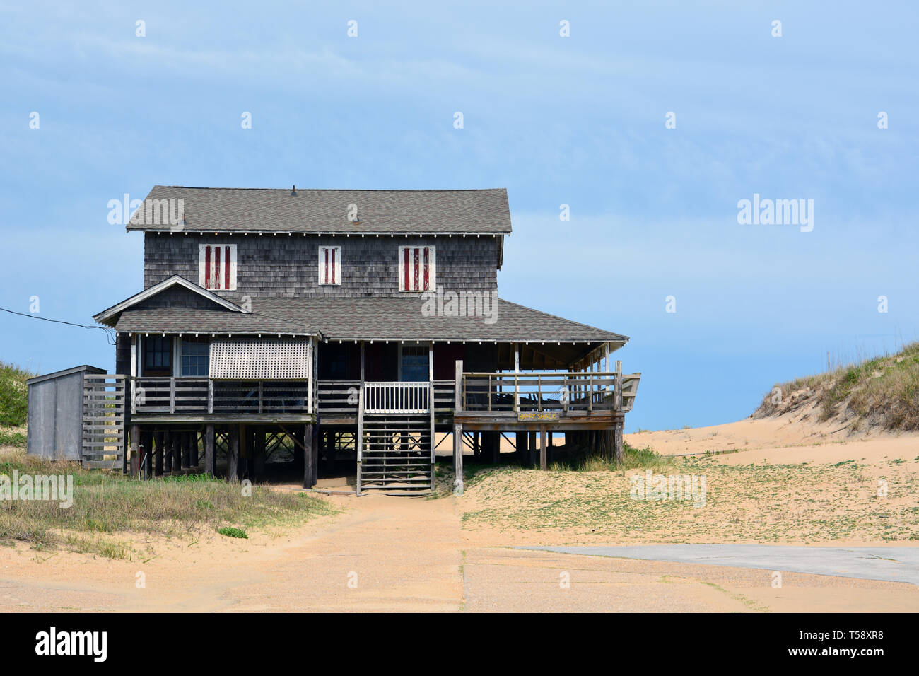 Ein rustikales suchen Beach House auf den Outer Banks von North Carolina. Stockfoto