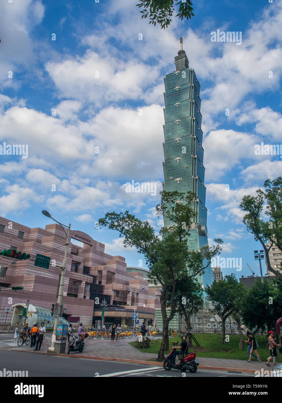 Taipeh, Taiwan - 2. Oktober 2016: Taipei 101. Landmark superhohe Wolkenkratzer in Xinyi District. Stockfoto