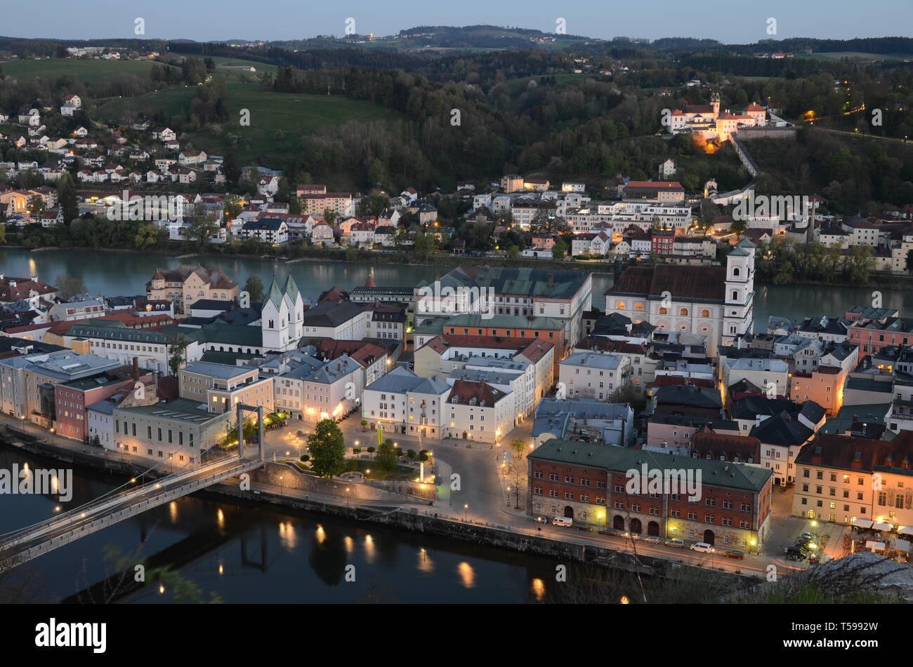 Aussicht auf Passau bei Nacht Stockfoto