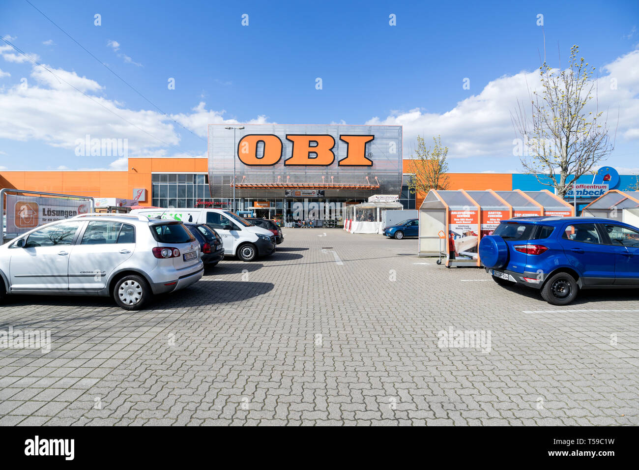 Obi Markt In Norderstedt Deutschland Obi Ist Der Grosste Diy Handler In Europa Und Der Drittgrosste Der Welt Stockfotografie Alamy