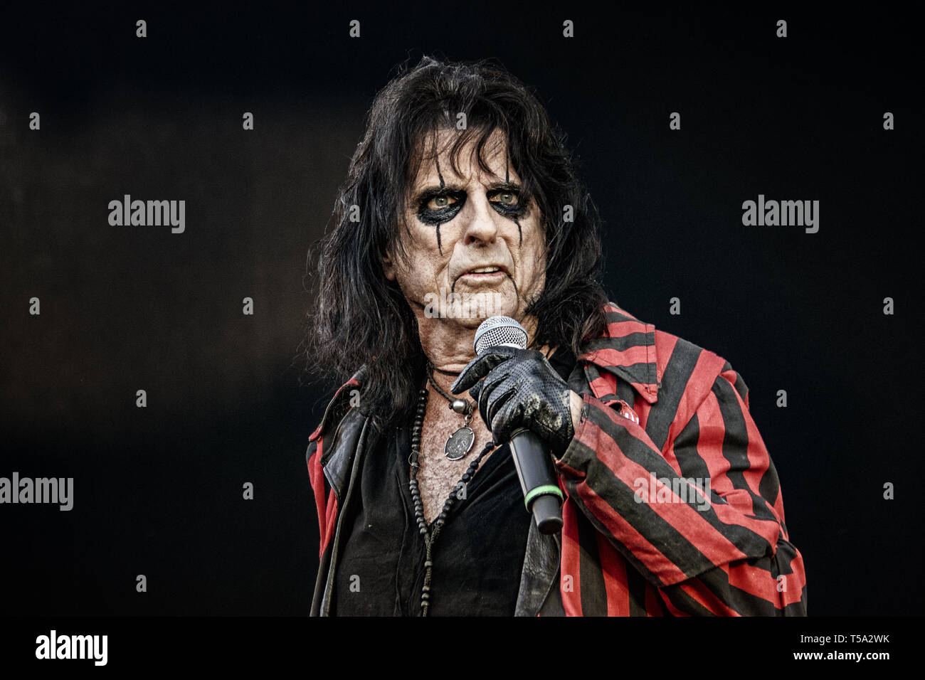 Alice Cooper mit seiner Band in Stockholm Juli 2015 Freizeitpark Gröna Lund. Stockfoto