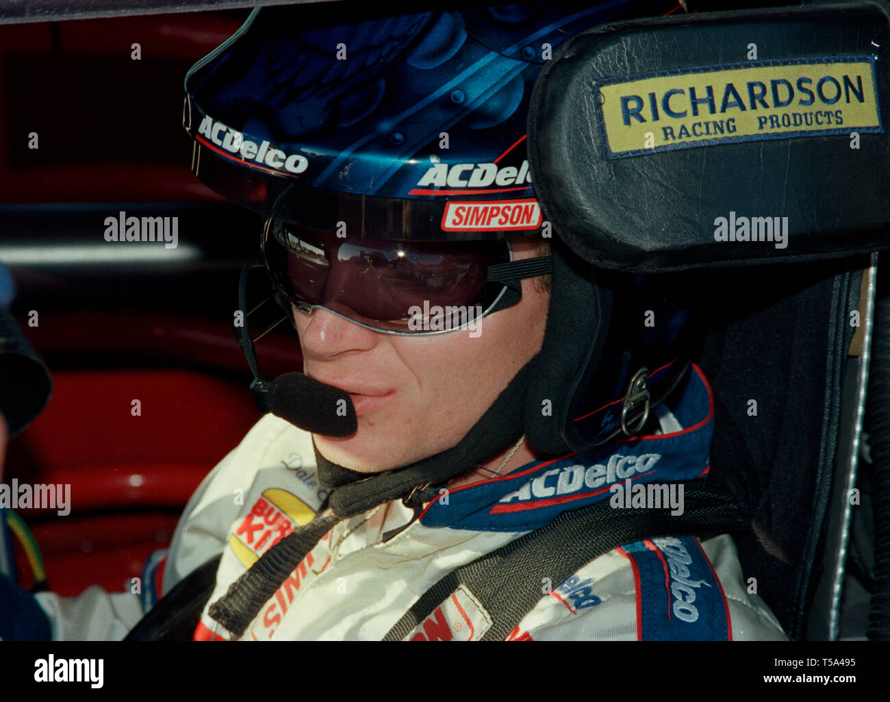 Dale Earnhardt Jr. sitzt in seinem Auto an Homestead-Miami Speedway im November 1998. Stockfoto