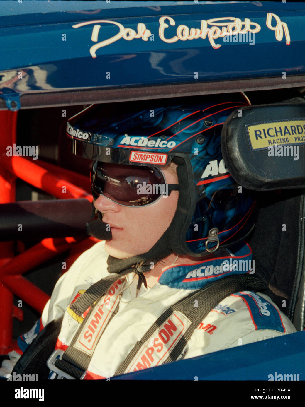 Dale Earnhardt Jr. sitzt in seinem Auto an Homestead-Miami Speedway im November 1998. Stockfoto