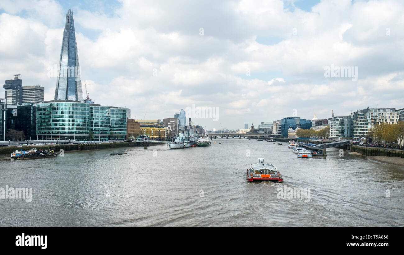 Einen Panoramablick auf die Themse in London. Stockfoto