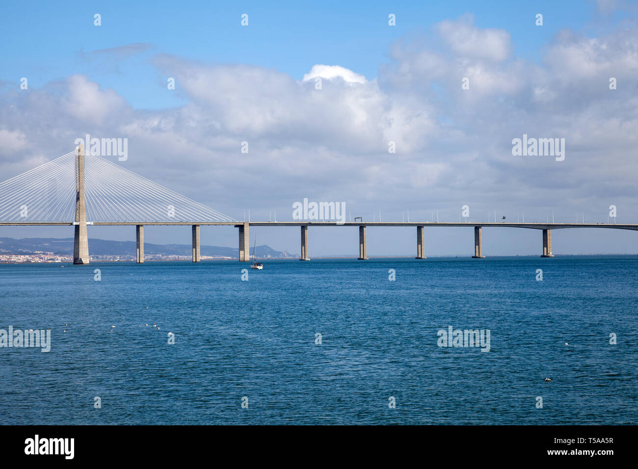 Vasco-da-Gama-Brücke - Lissabon, Portugal Stockfoto
