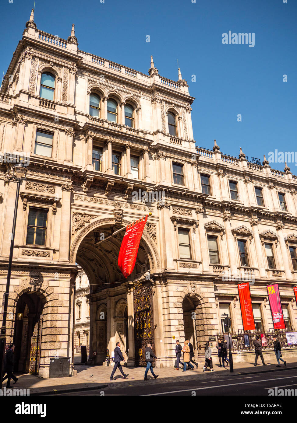 Königlichen Akademie der Künste, Burlington House, Piccadilly Mayfair, London, England, UK, GB. Stockfoto